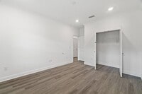 Building Photo - 212 Kara Lake Dr