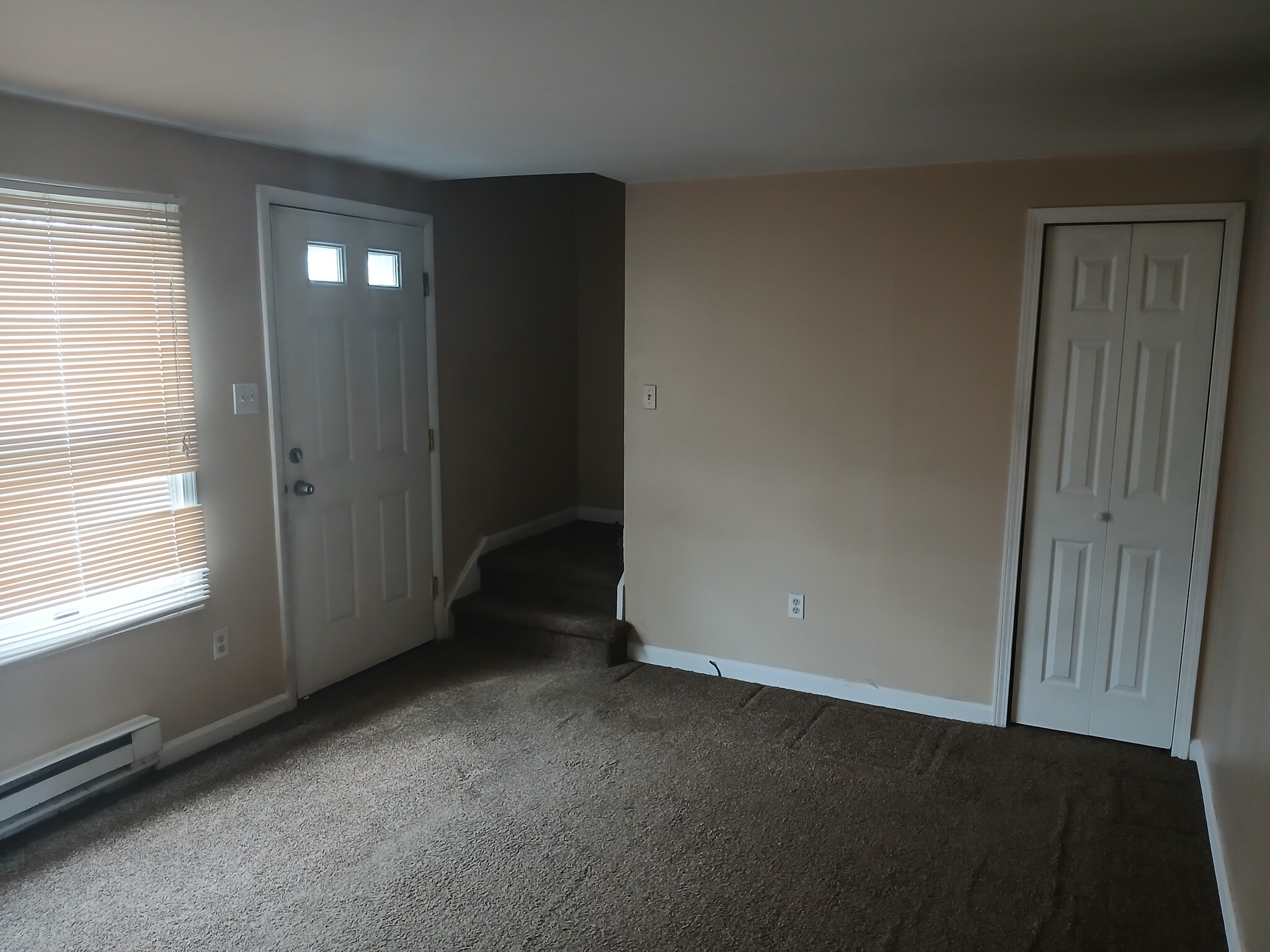 Building Photo - 1106 Hazel Dr