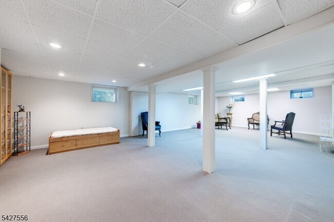 Building Photo - 7 Byron Rd