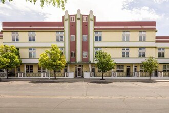 Building Photo - Modern Art Deco Two Bedroom Condo in Nob Hill