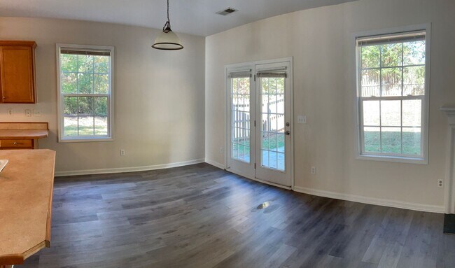 Building Photo - Coming Soon