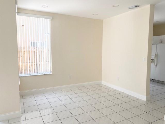 Building Photo - 3145 N 37th Ave