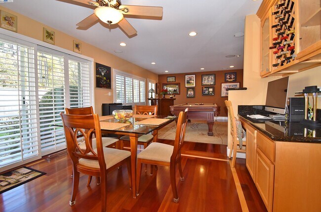Building Photo - 204 Cypress Hills Ct