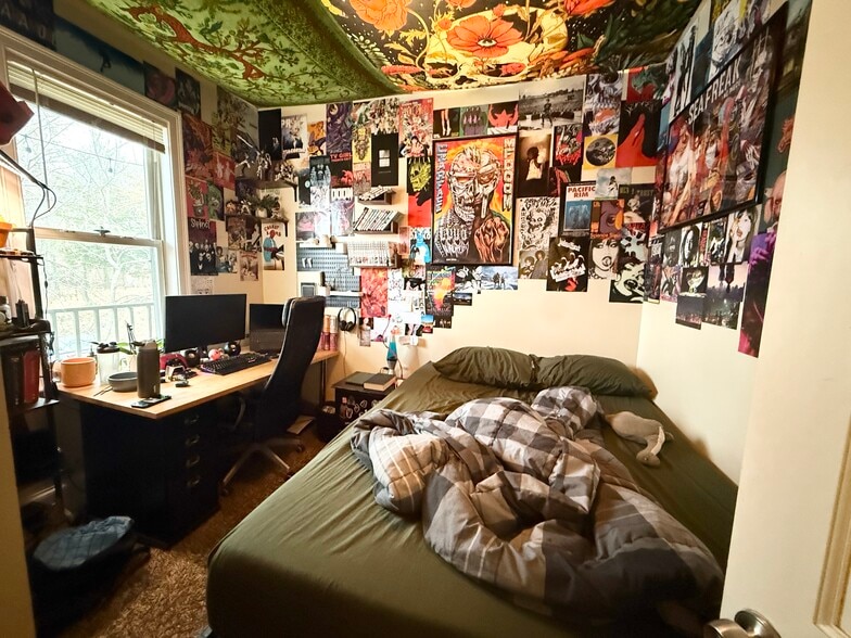 Building Photo - 12 Bickford Ave