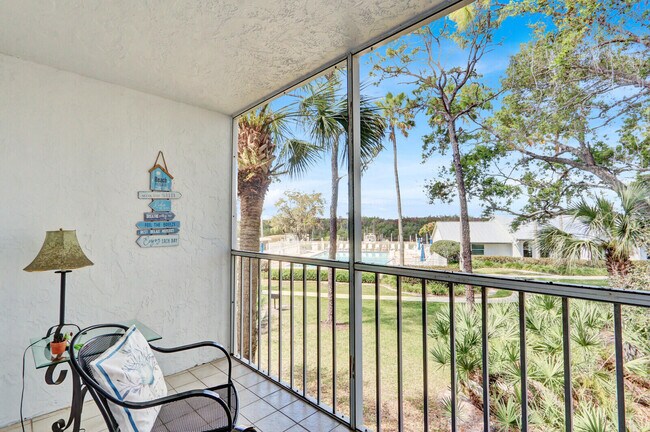 Building Photo - 2516 SE Anchorage Cove