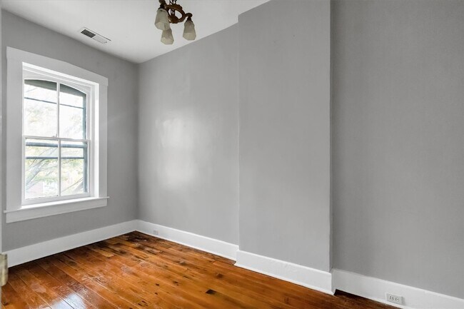 Building Photo - 1906 Cherokee St