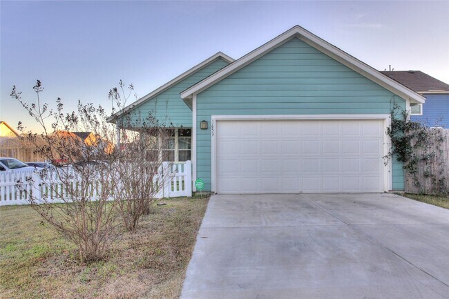 Building Photo - 1653 Arbor Knot Dr