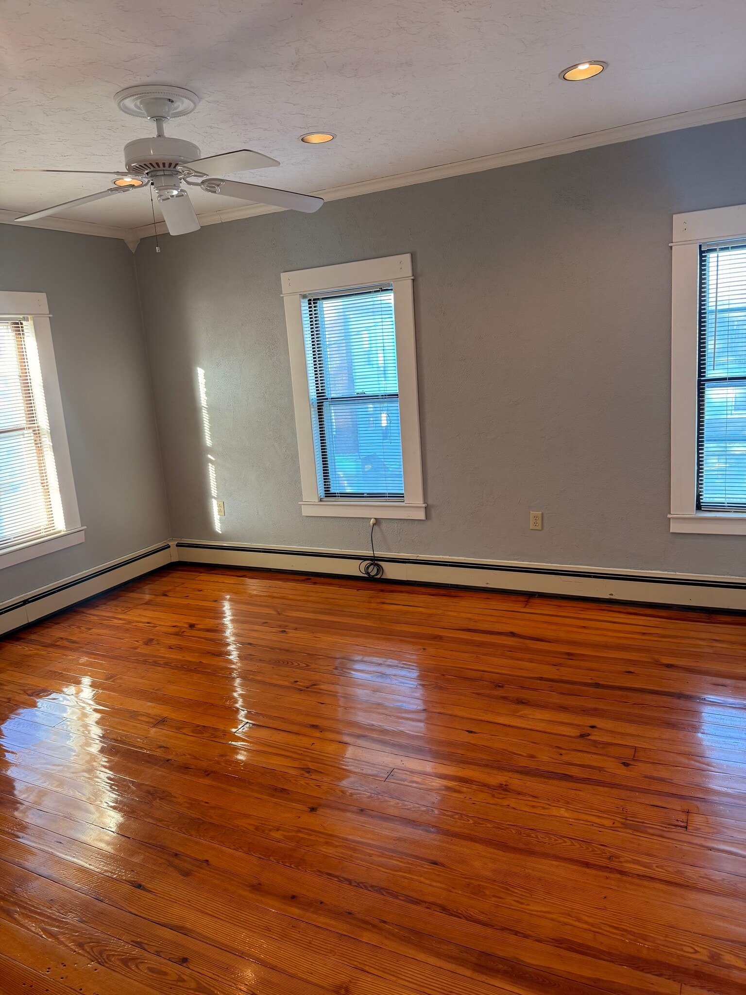 Building Photo - 46 S Main St