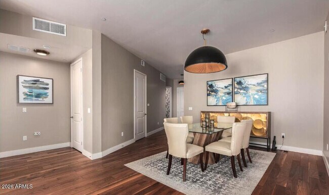 Building Photo - 7300 E Earll Dr