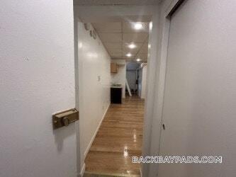 Building Photo - 405 Beacon St