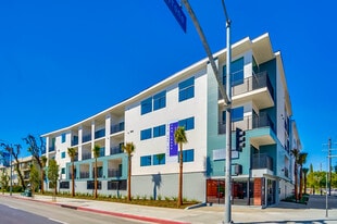 Building Photo - Tyrone Villas at Van Nuys