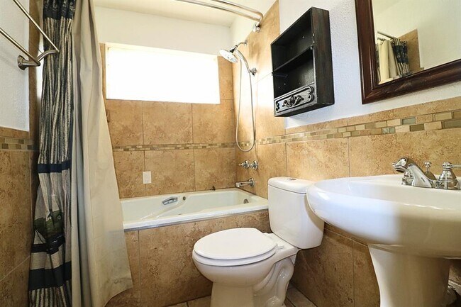 Building Photo - 16810 Red Gully Dr