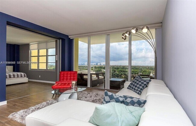 Building Photo - 5600 Collins Ave