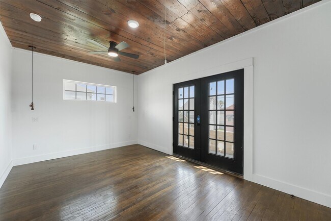 Building Photo - 1811 20th St