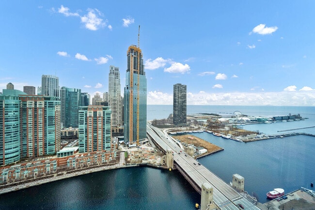 Building Photo - 450 E Waterside Dr