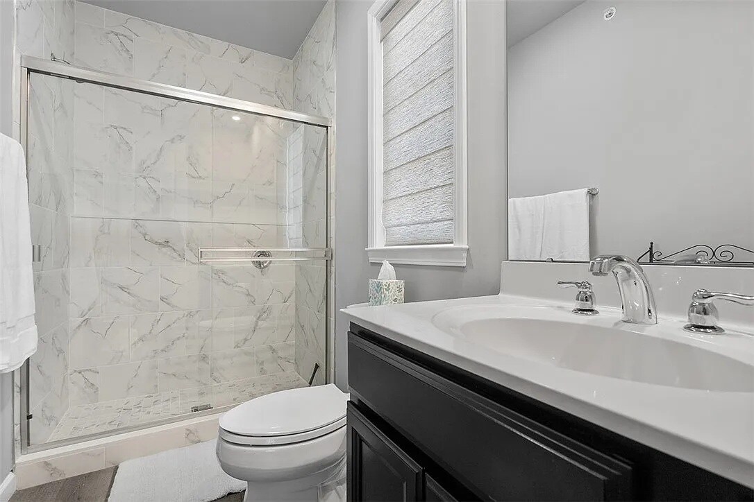 Building Photo - 303 Tillary Ln