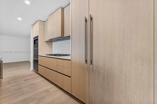 Building Photo - 900 N Ocean Blvd