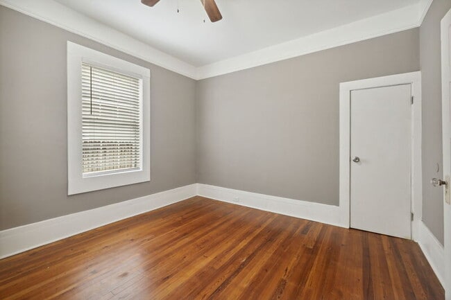 Building Photo - 687 Bridal Ave