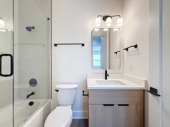 Building Photo - 336 14th St N