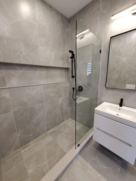 Building Photo - 6 National St