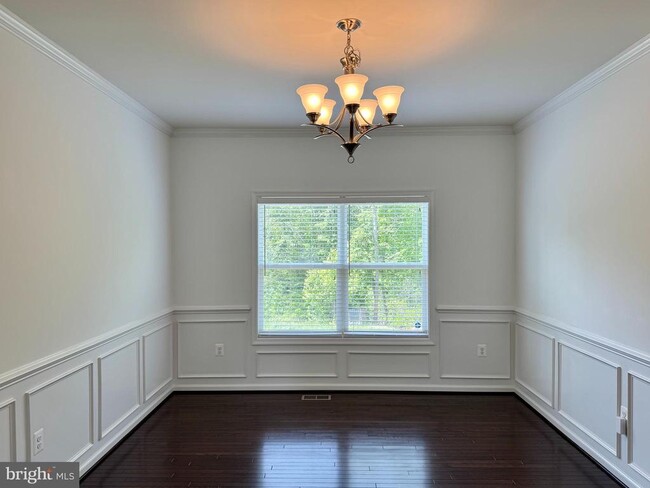 Building Photo - 133 Brooke Point Ct