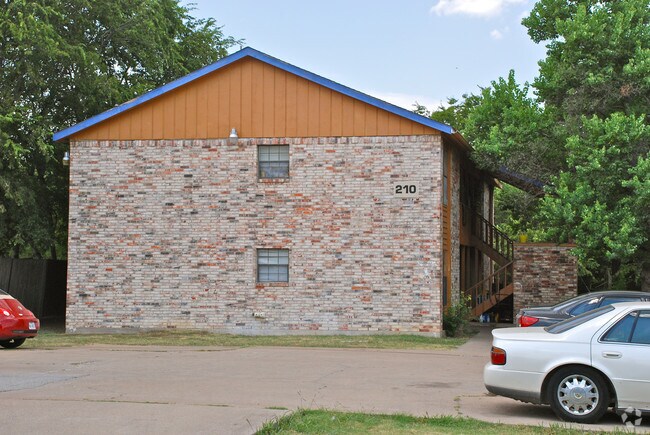 Primary Photo - 210 Renfro St
