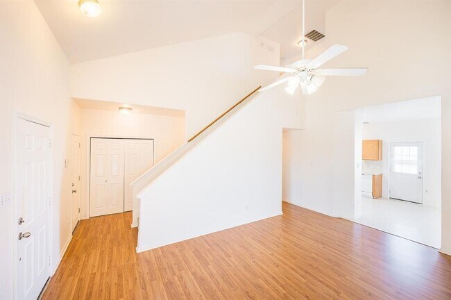 Building Photo - 16310 Bandicoot Dr