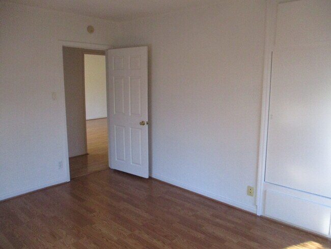 Building Photo - 18649 Chase St