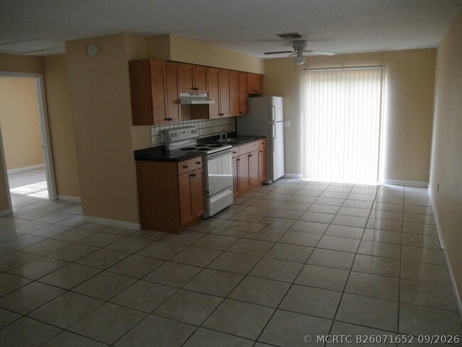 Building Photo - 3958 Pesiri Ln
