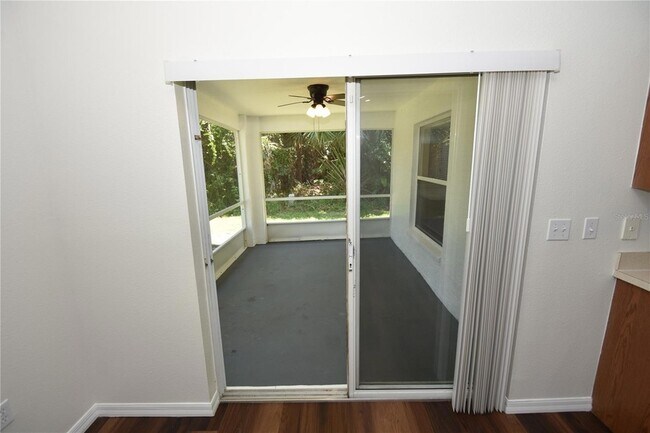 Building Photo - 33 Prattwood Ln