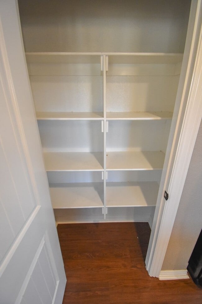 Building Photo - 3 Bedroom 2.5 Bathroom Home in Fayetteville AR!