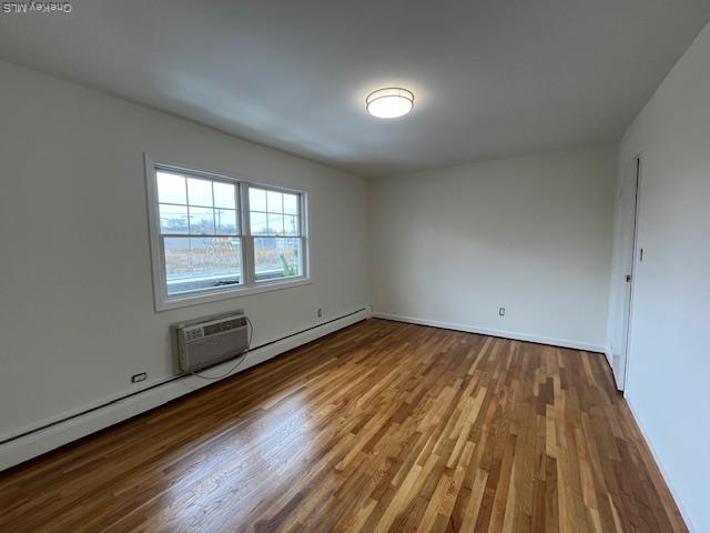 Building Photo - 96 Shore Rd