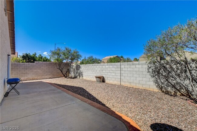 Building Photo - 9890 Ridgehaven Ave