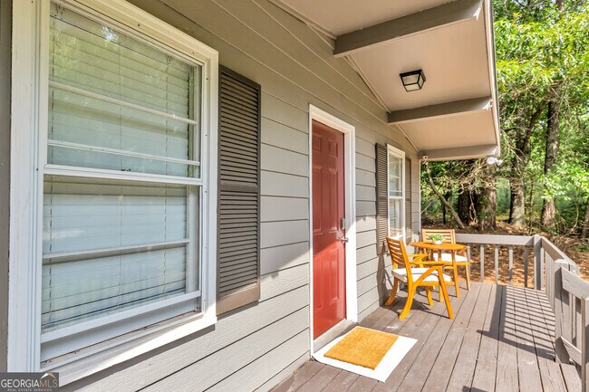 Building Photo - 165 Cole Lake Rd