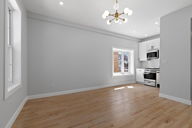Building Photo - 47 Washburn St