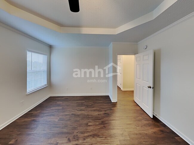 Building Photo - 6832 Scarlet Ridge Dr