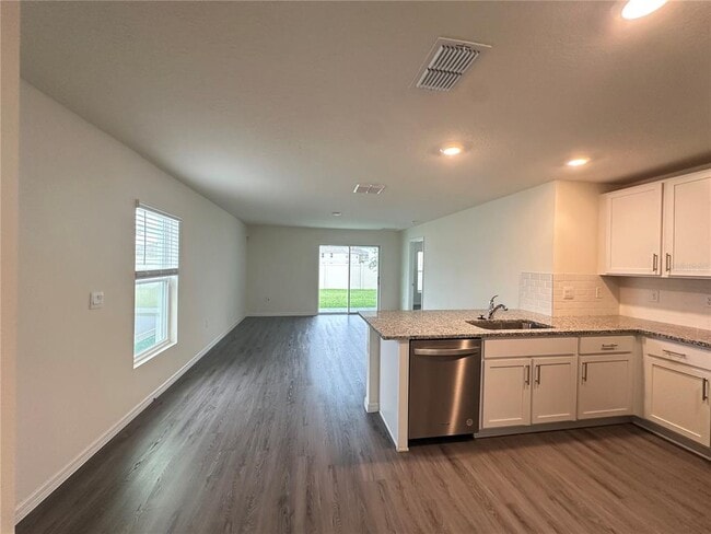 Building Photo - 35980 Sunflower Hl Dr
