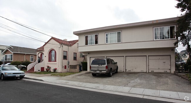 Primary Photo - 515 Cypress Ave