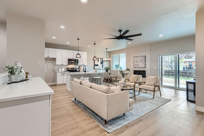 Building Photo - 31 S Gray St