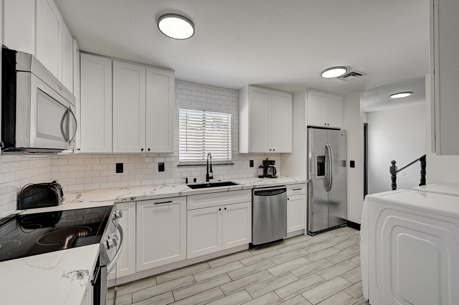 Building Photo - 573 Greenbriar Townhouse Way