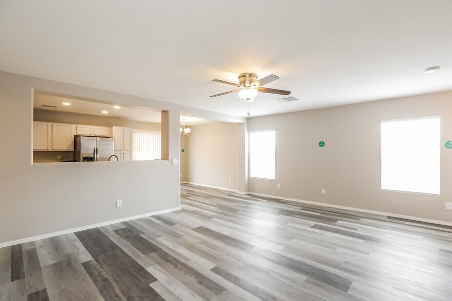 Building Photo - 22518 W Cocopah St