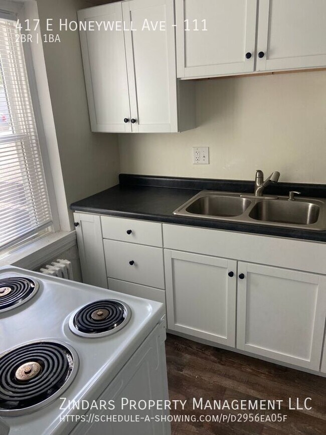 Building Photo - 417 E Honeywell Ave