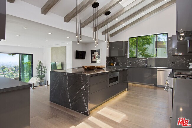 Building Photo - 4130 Parva Ave