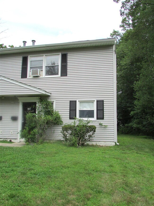 Building Photo - 74 B Demarest Ave
