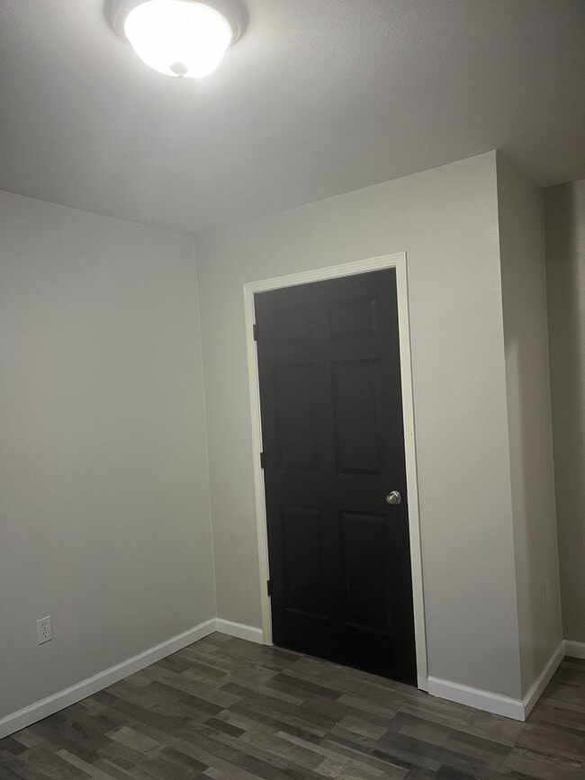Building Photo - Inside Photos Coming Soon!!