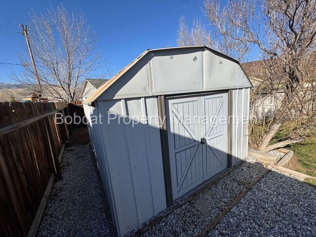 Building Photo - 326 Sandalwood Dr