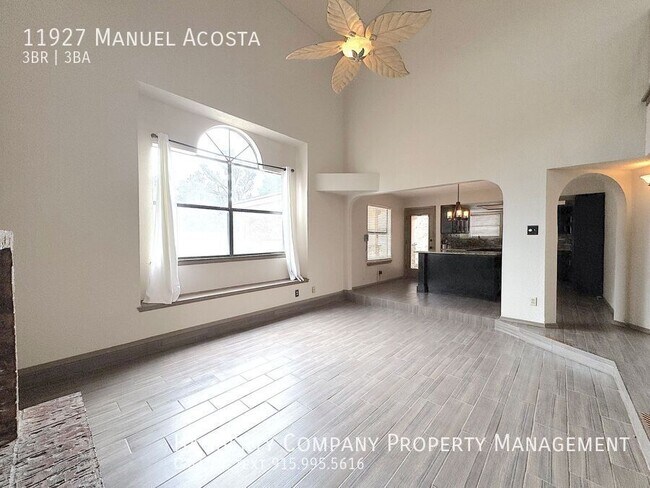 Building Photo - 11927 Manuel Acosta Dr