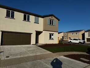 Building Photo - 1091 Silverado Wy