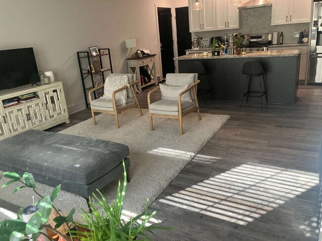 Building Photo - Luxury 1 BR in Fairport Village Available November 2026