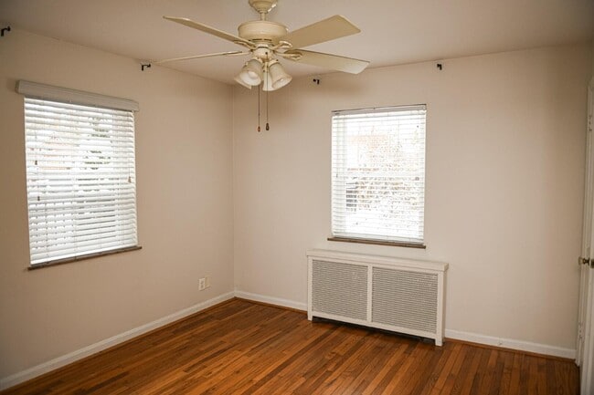 Building Photo - 27 Sunnymede Dr